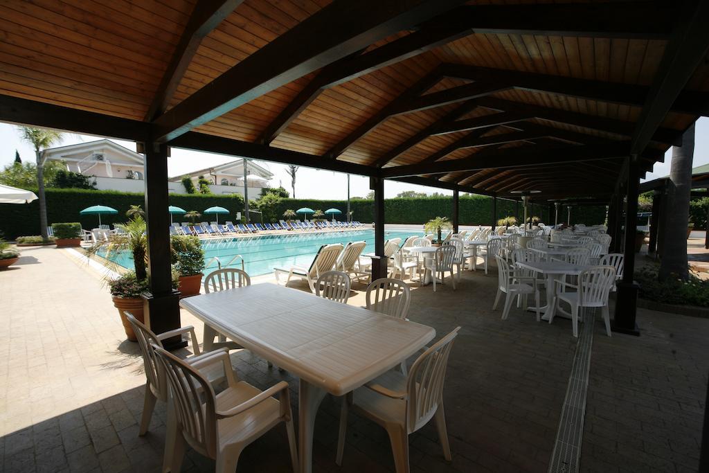 Hotel Leucosya Marina Di Casal Velino Exteriör bild